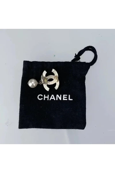 Chanel Vintage Vintage Sieraden Pre-owned Metal Chanel-jewelry Gray 1 Chanel Vintage Vintage Sieraden Pre-owned Metal Chanel-jewelry Gray
