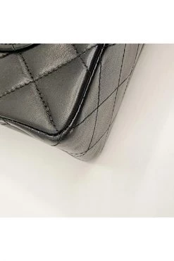 Chanel Vintage Vintage Tassen Black Leather Chanel Flap Bag Black