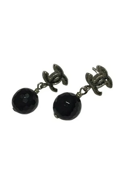 Chanel Vintage Vintage Sieraden Pre-owned Metal Earrings Gray 1 Chanel Vintage Vintage Sieraden Pre-owned Metal Earrings Gray