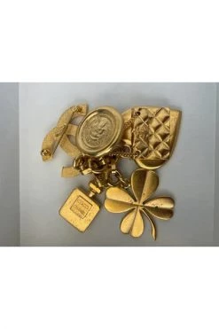 Chanel Vintage Vintage Sieraden Pre-owned Metal Brooches Yellow -Goedkope Chanel Vintage winkel 6d60d3c3fce280c484911726f4d92ba0