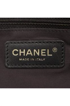 Chanel Vintage Vintage Tassen New Travel Line Nylon Handbag Pre-owned Black
