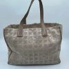Chanel Vintage Vintage Tassen Pre-owned Nylon Chanel-bags Beige