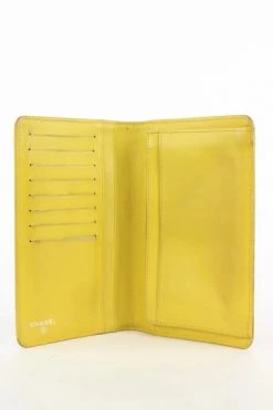 Chanel Vintage Vintage Accessoires Pre-owned Leather Wallets Yellow