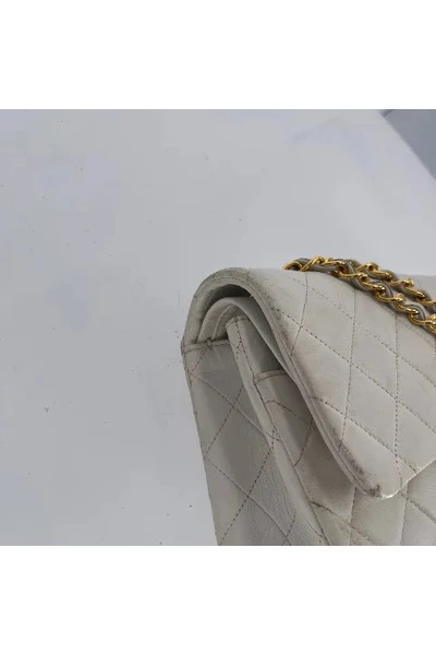 Chanel Vintage Vintage Tassen Pre-owned Leather Chanel-bags White 1 Chanel Vintage Vintage Tassen Pre-owned Leather Chanel-bags White